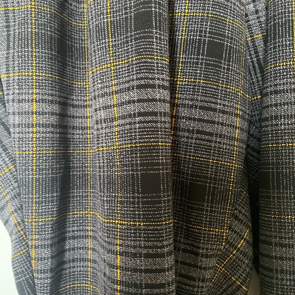 Torrid Plaid Pants With Pockets - Picture 2 of 4